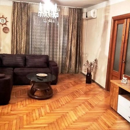 Apartment K. Gamsakhurdia St. 巴统 外观 照片