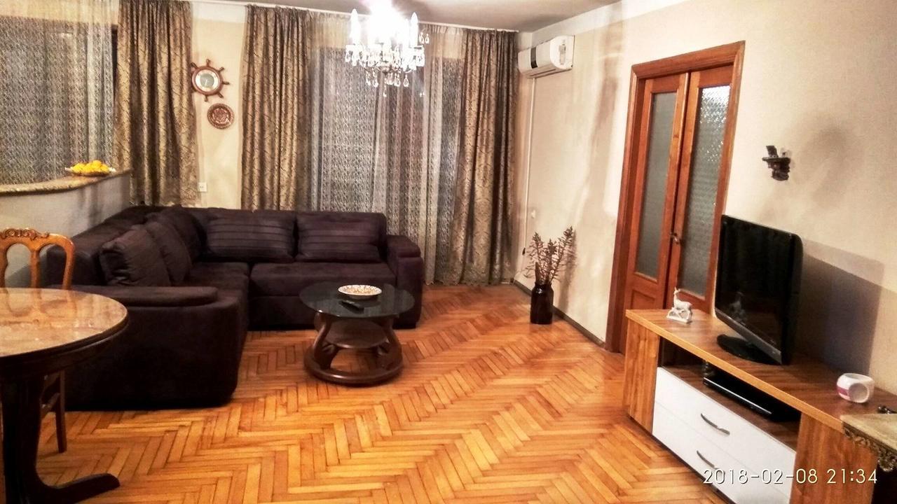 Apartment K. Gamsakhurdia St. 巴统 外观 照片