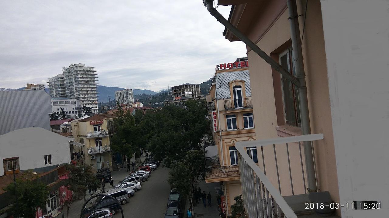 Apartment K. Gamsakhurdia St. 巴统 外观 照片